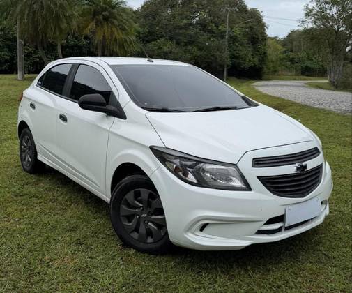 CHEVROLET ONIX 1.0 MPFI JOY 8V FLEX 4P MANUAL CHEVROLET ONIX 1.0 MPFI JOY 8V FLEX 4P MANUAL